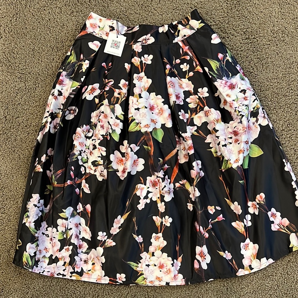 Floral Pleated Skirt